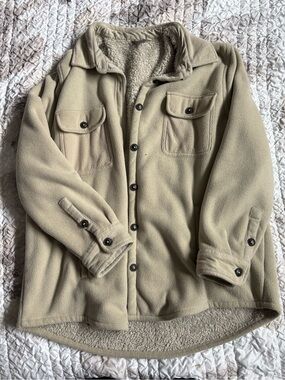 Natural Reflections woman’s Sherpa-Lined Shacket in Beige